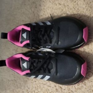 Adidas 8.5 women's shoes
